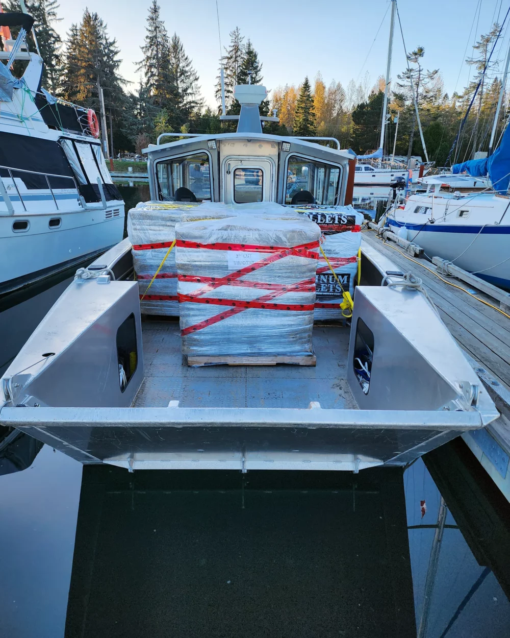 Landing-Craft-Delivery-Water-Taxi-Campbell-River-Vancouver-Island-v